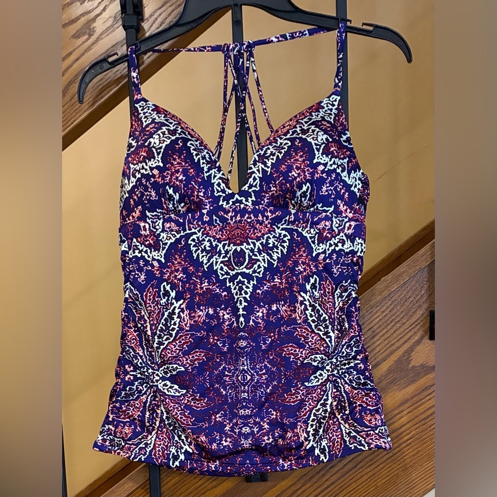 Athleta Tankini Top Aqualuxe Molded Cup V Neck Paradise Pattern SZ. Small